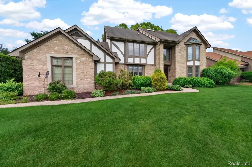 30693 Huntsman Drive E Farmington Hills City MI 48331