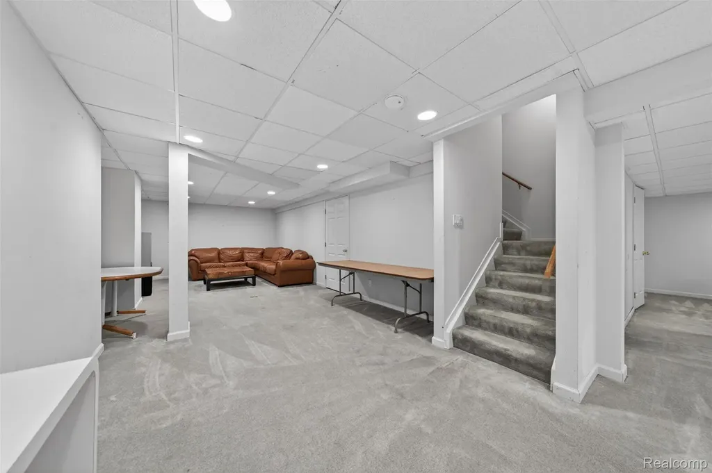 30693 Huntsman Drive E Farmington Hills City MI 48331