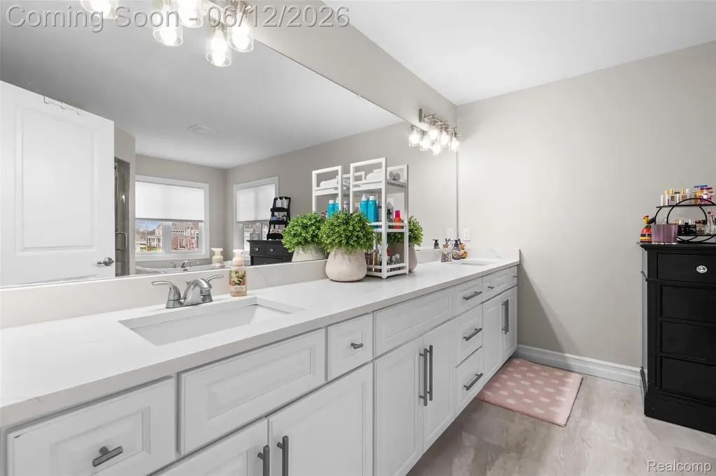 19433 Rachael Drive Macomb Township MI 48042