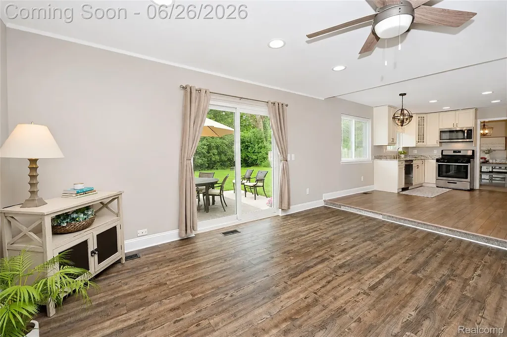 29981 Rock Creek Drive Southfield City MI 48076