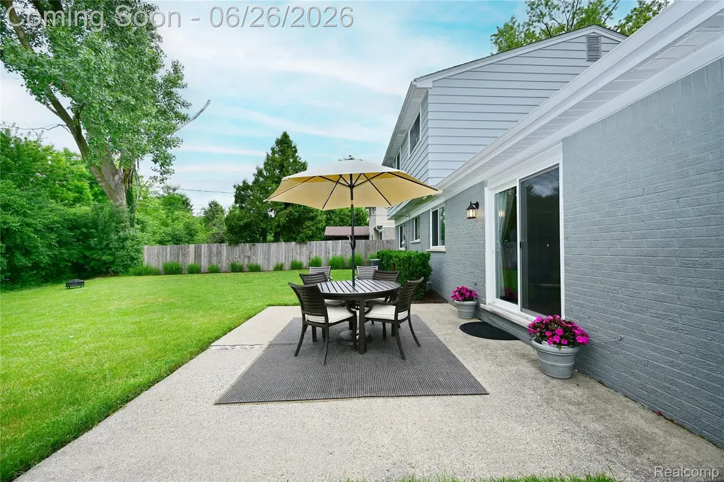 29981 Rock Creek Drive Southfield City MI 48076