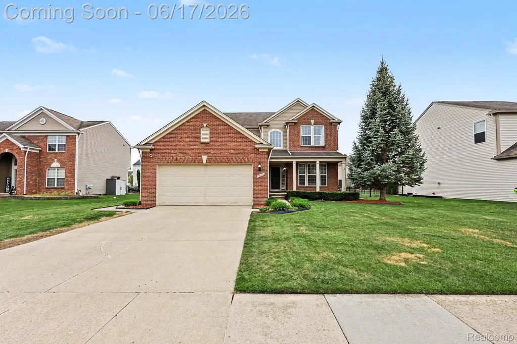 19120 Pembridge Street Macomb Township MI 48042