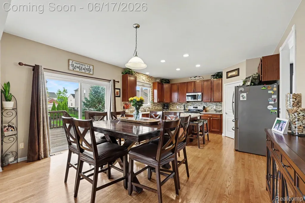 19120 Pembridge Street Macomb Township MI 48042