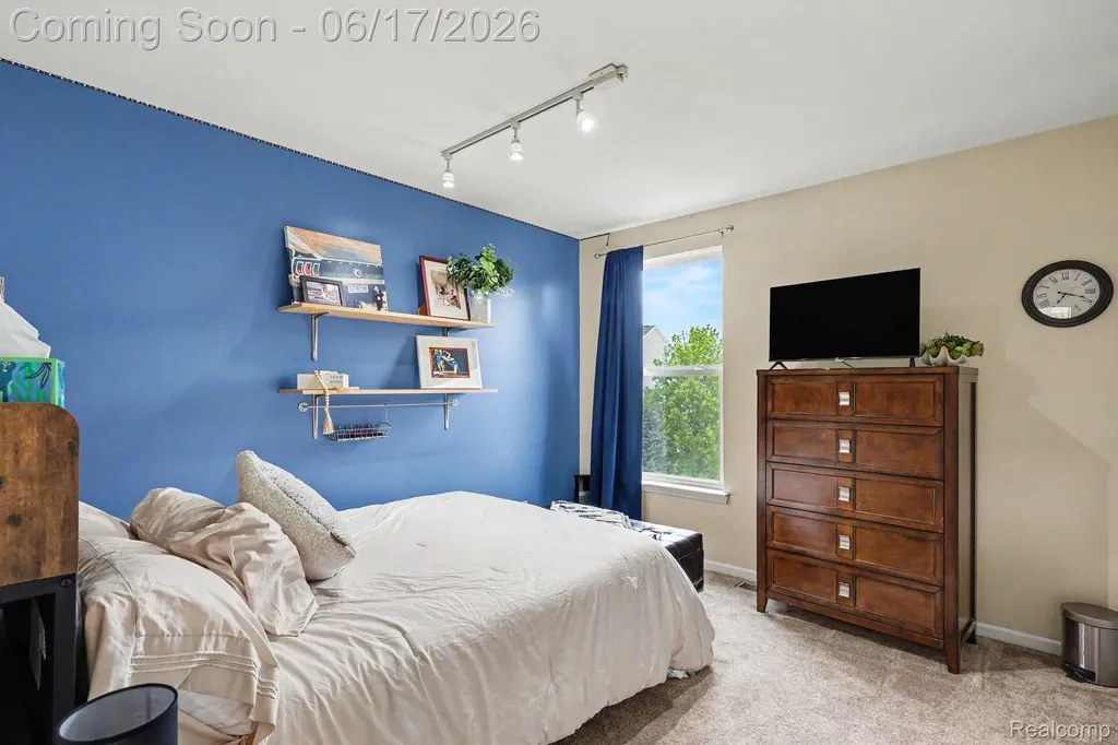 19120 Pembridge Street Macomb Township MI 48042