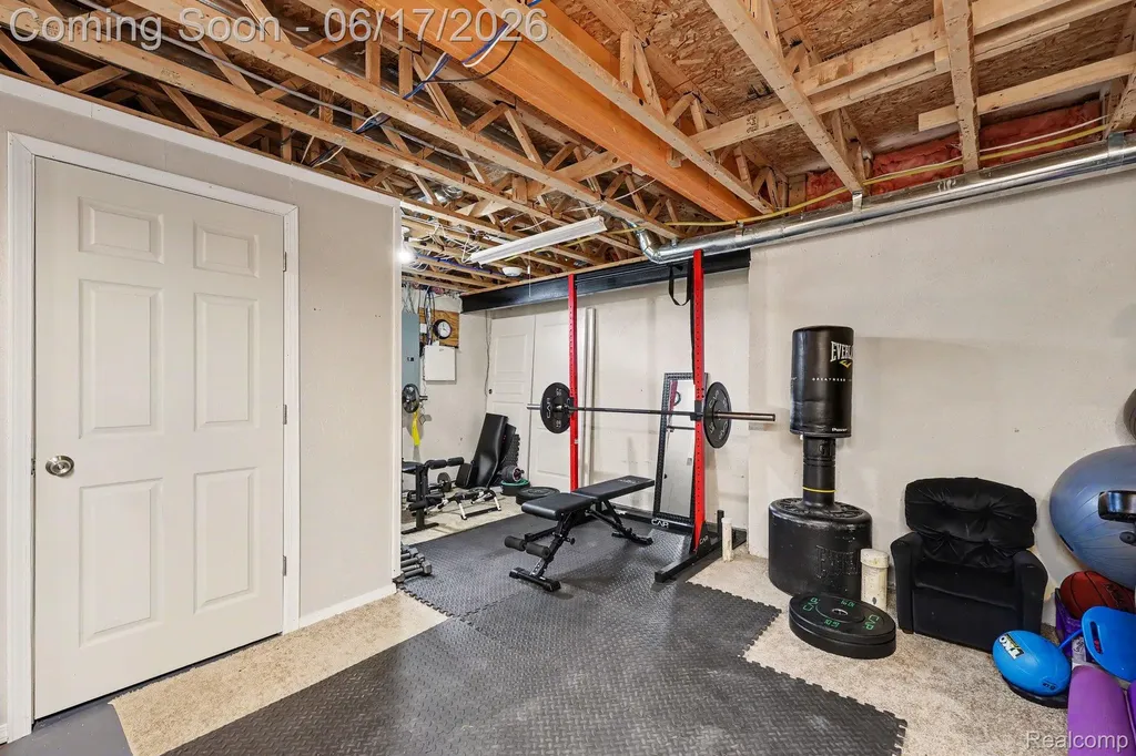19120 Pembridge Street Macomb Township MI 48042