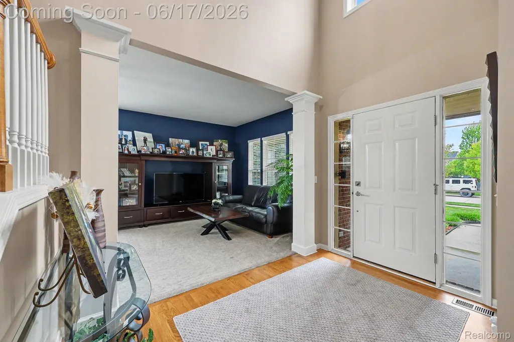 19120 Pembridge Street Macomb Township MI 48042
