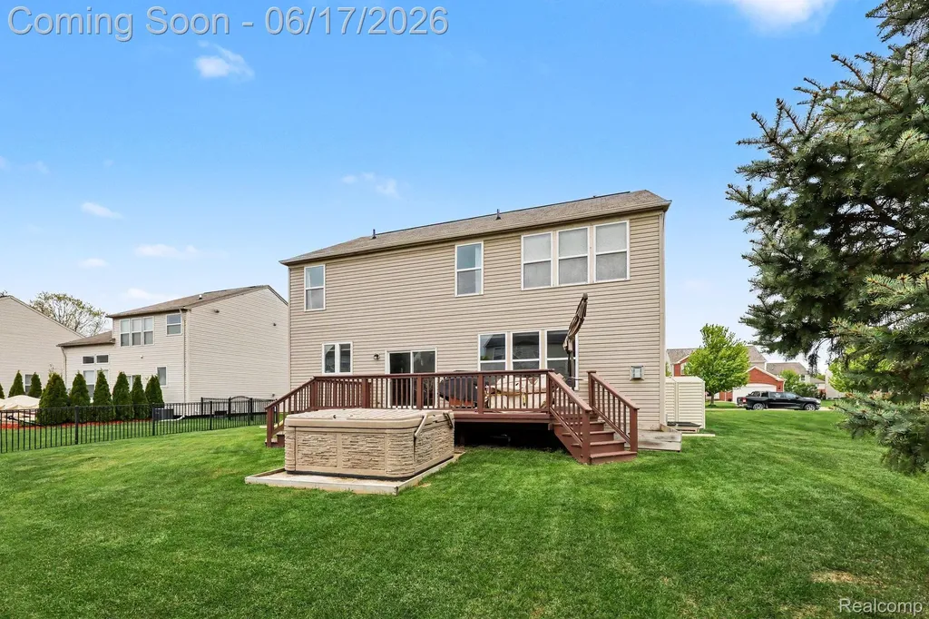 19120 Pembridge Street Macomb Township MI 48042