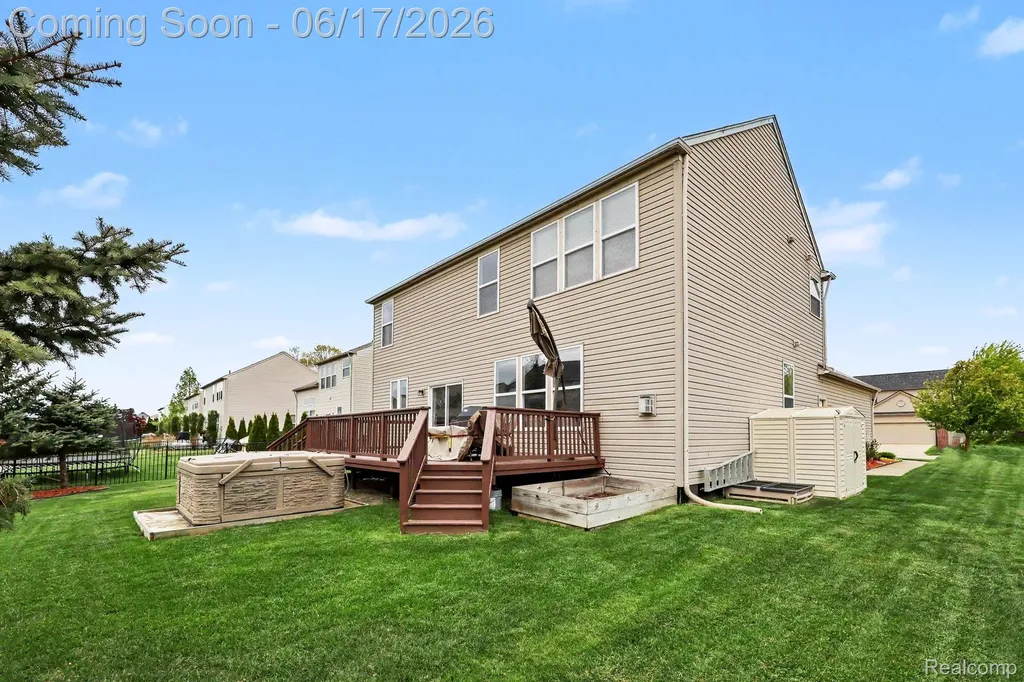 19120 Pembridge Street Macomb Township MI 48042