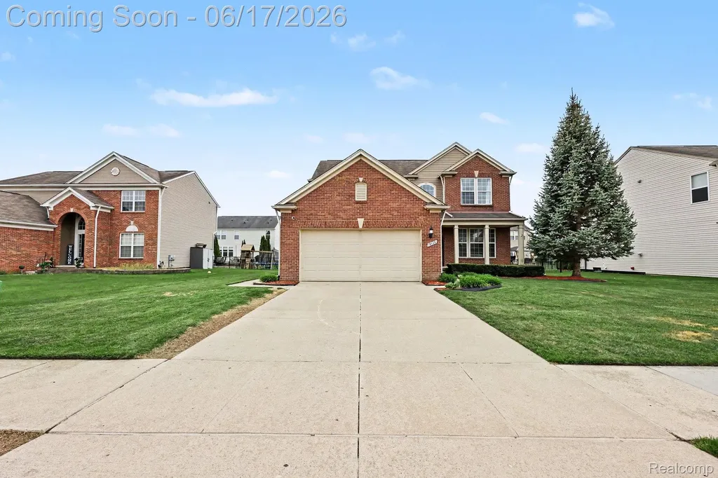 19120 Pembridge Street Macomb Township MI 48042