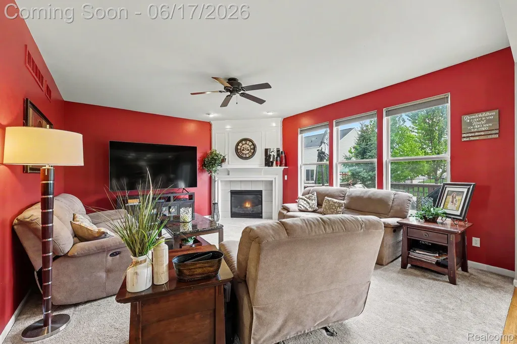 19120 Pembridge Street Macomb Township MI 48042