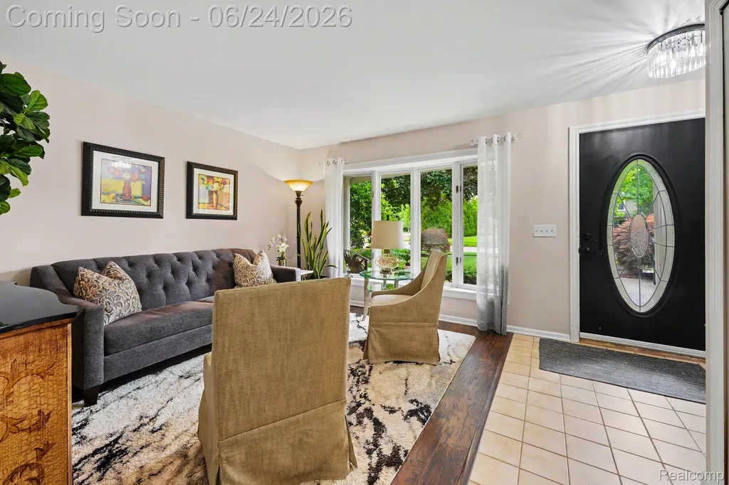 5997 Marble Drive Troy City MI 48085