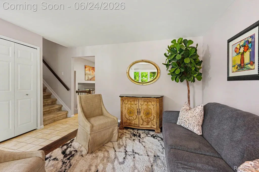 5997 Marble Drive Troy City MI 48085