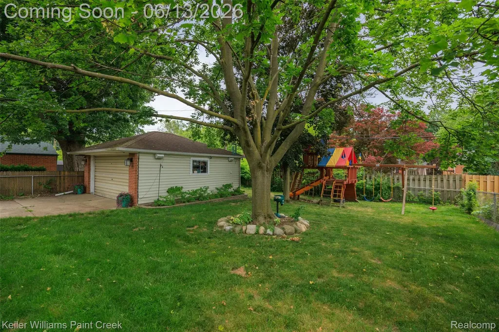 35327 Hathaway Street Livonia City MI 48150