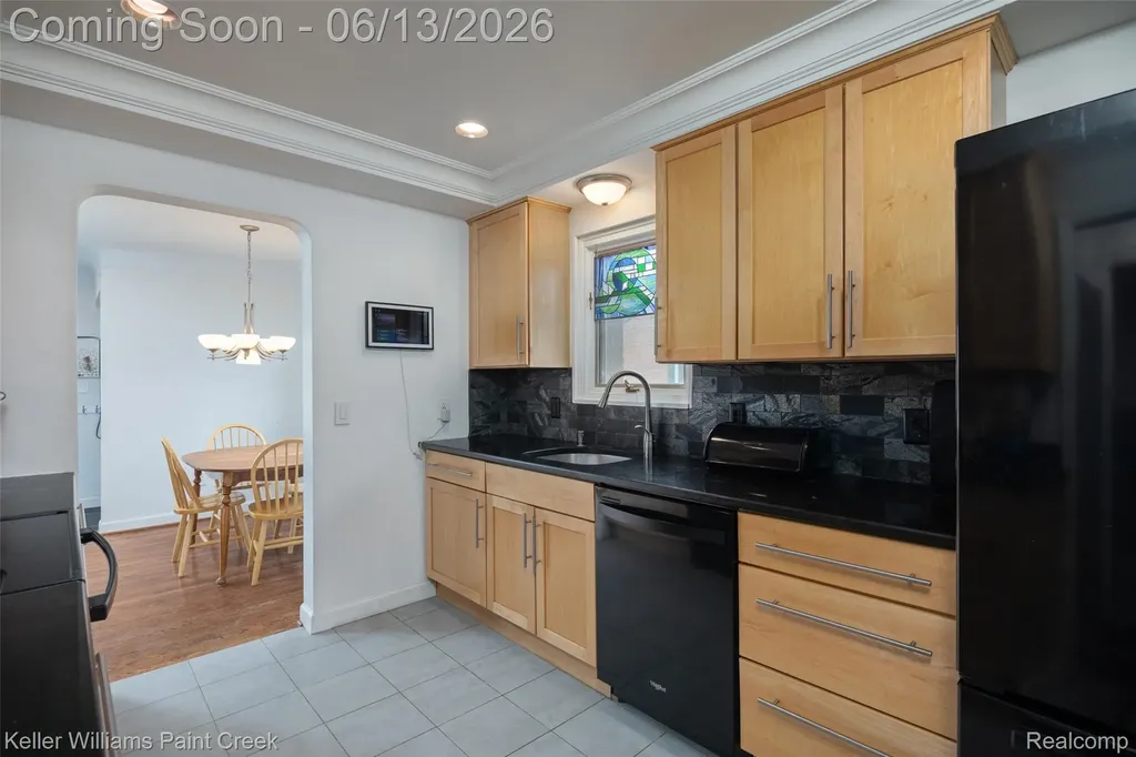 35327 Hathaway Street Livonia City MI 48150