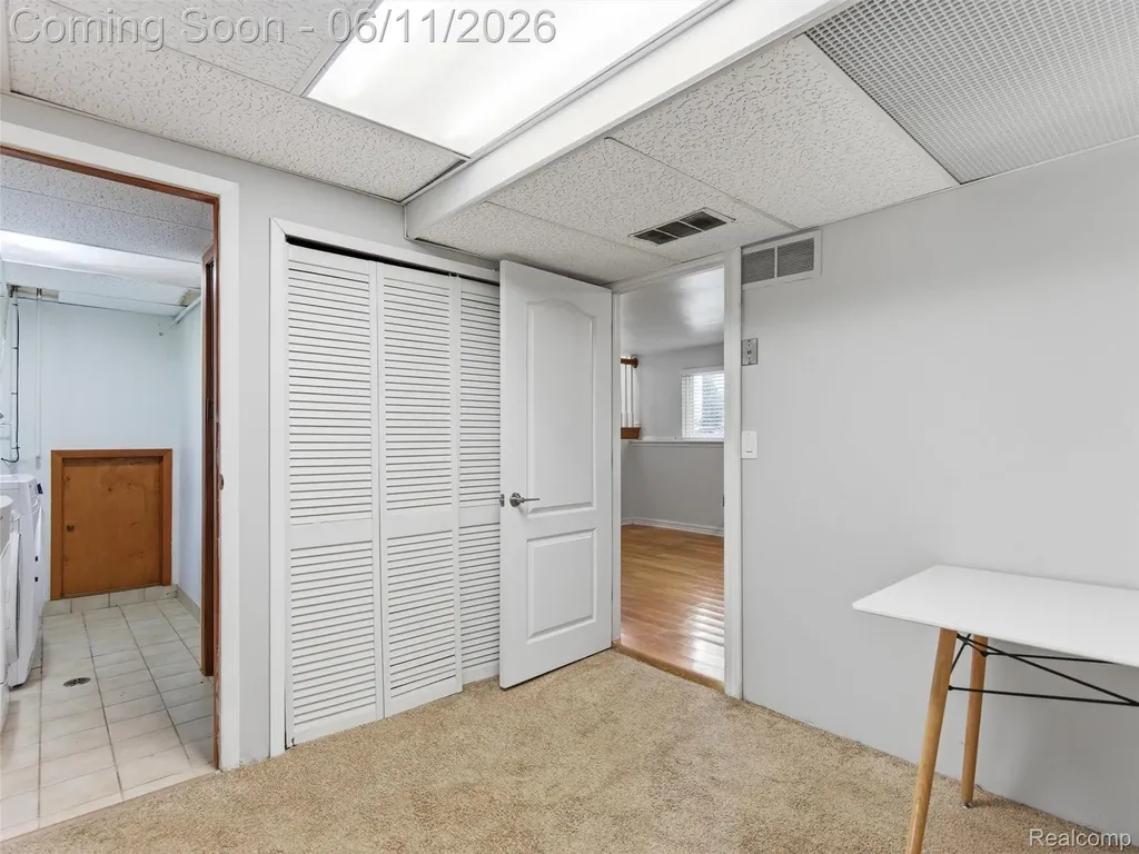 1087 Eagle Nest Drive Oakland Charter Township MI 48306