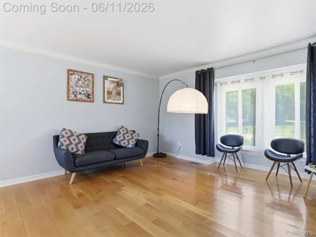 1087 Eagle Nest Drive Oakland Charter Township MI 48306