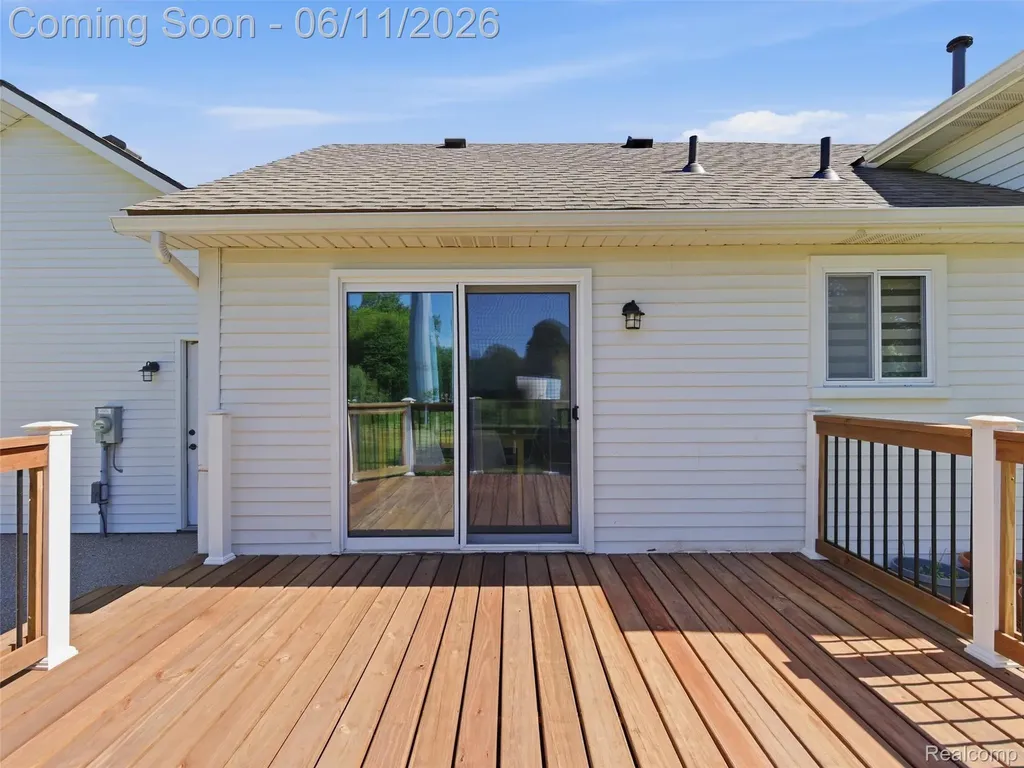 1087 Eagle Nest Drive Oakland Charter Township MI 48306
