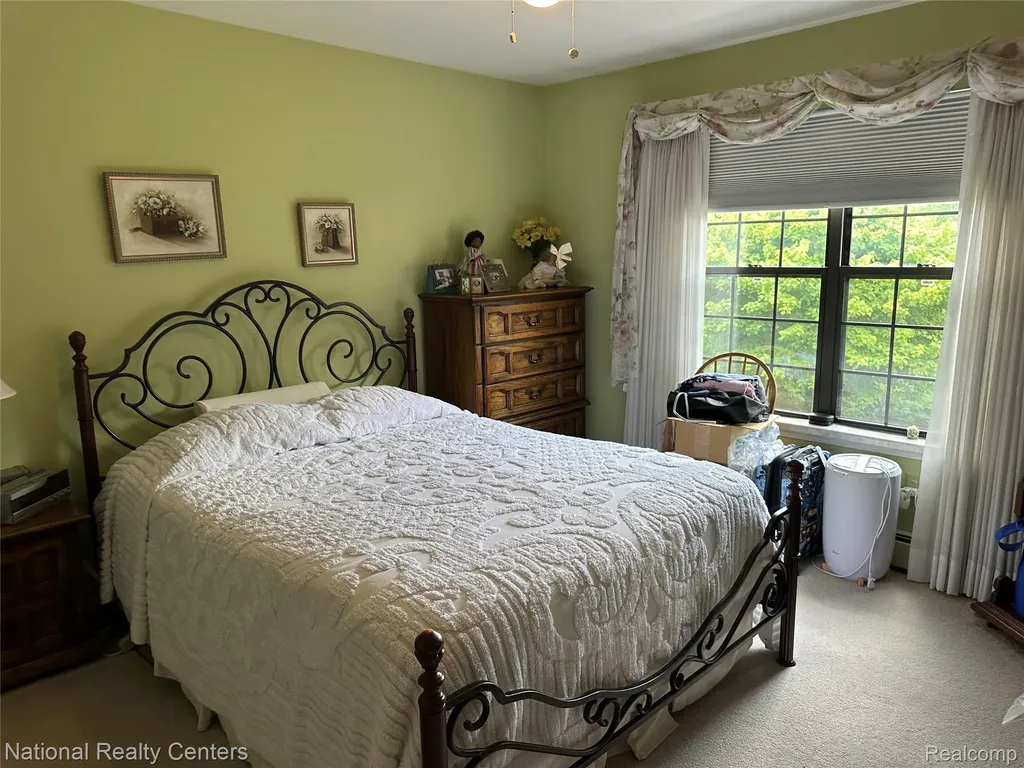 12104 Lexington Drive Green Oak Township MI 48178