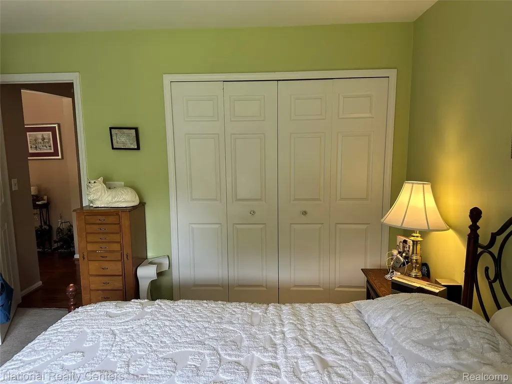 12104 Lexington Drive Green Oak Township MI 48178
