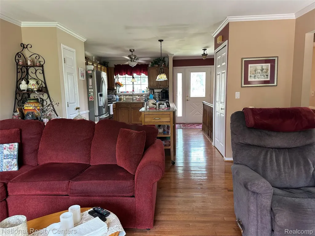12104 Lexington Drive Green Oak Township MI 48178