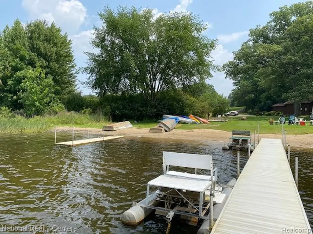 12104 Lexington Drive Green Oak Township MI 48178