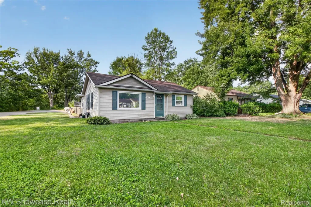 23637 Superior Road Taylor City MI 48180