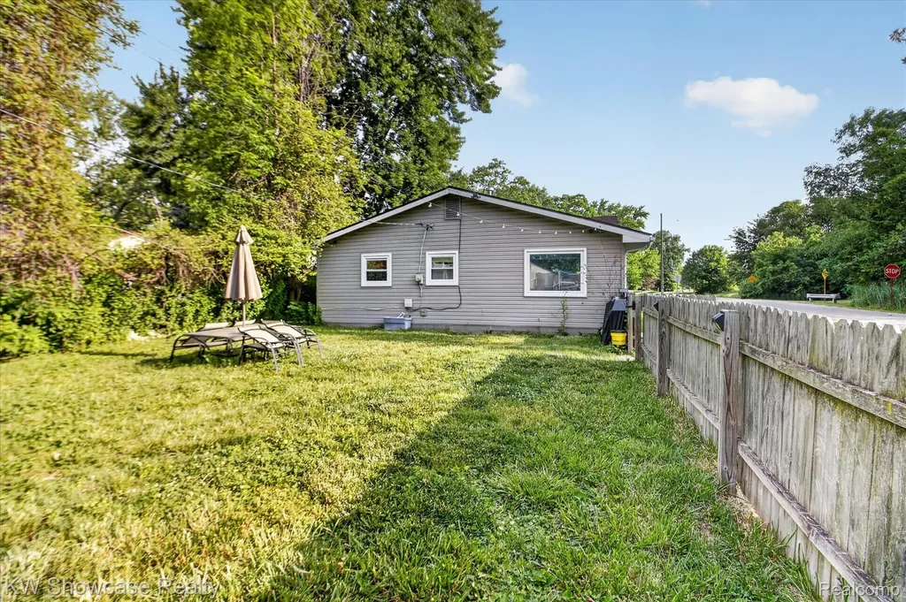 23637 Superior Road Taylor City MI 48180