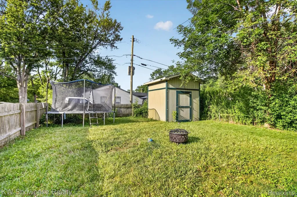23637 Superior Road Taylor City MI 48180