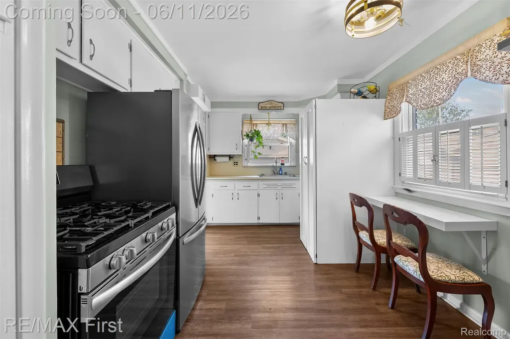 19712 Gaukler Street St. Clair Shores City MI 48080