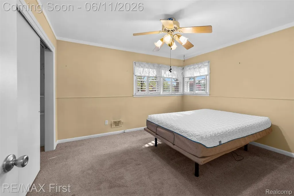 19712 Gaukler Street St. Clair Shores City MI 48080