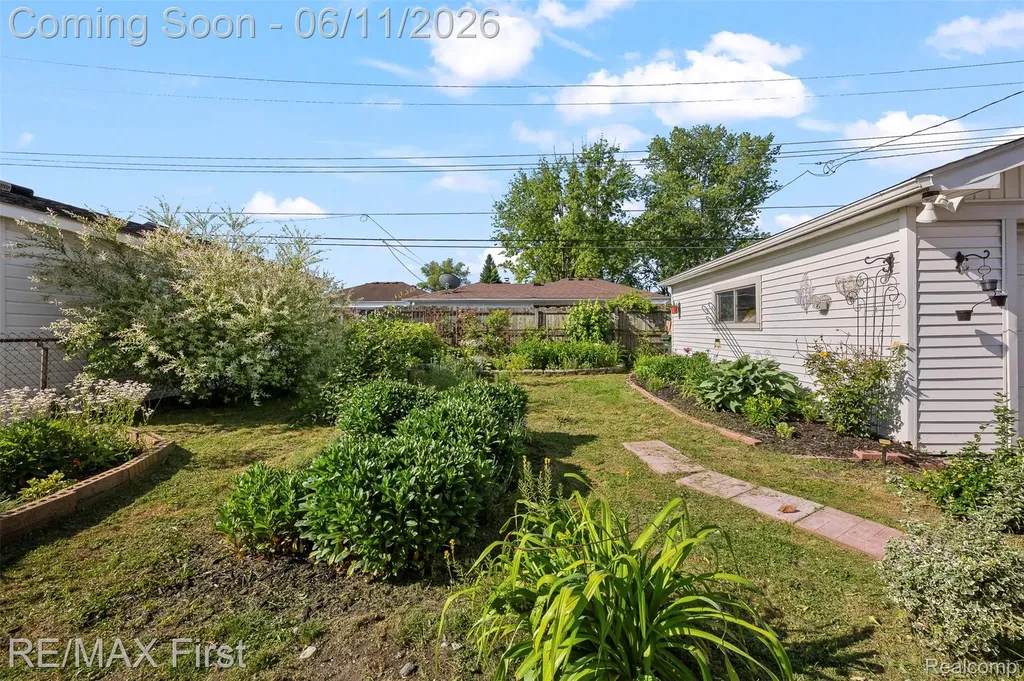 19712 Gaukler Street St. Clair Shores City MI 48080