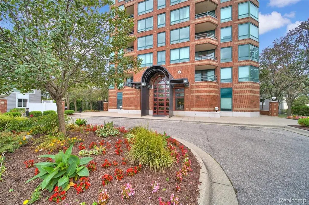 3320 Spinnaker Lane Detroit City MI 48207