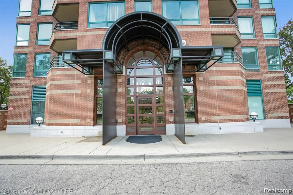 3320 Spinnaker Lane Detroit City MI 48207