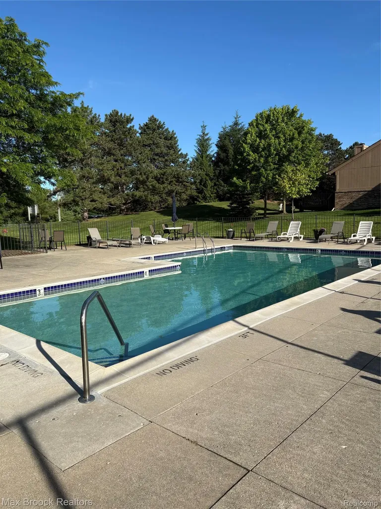 6606 Westbrooke Court West Bloomfield Charter Township MI 48322