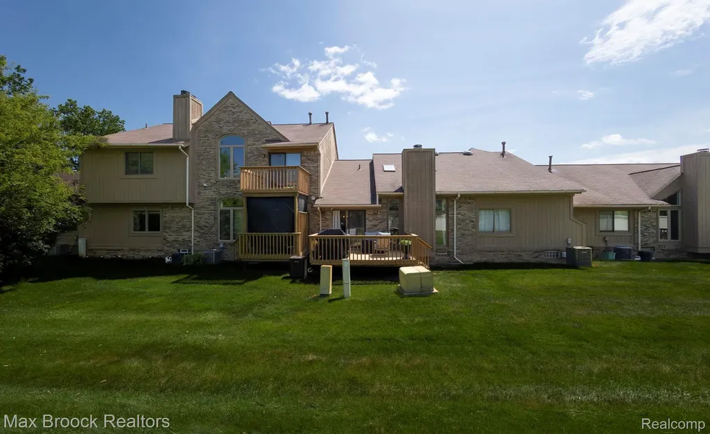 6606 Westbrooke Court West Bloomfield Charter Township MI 48322
