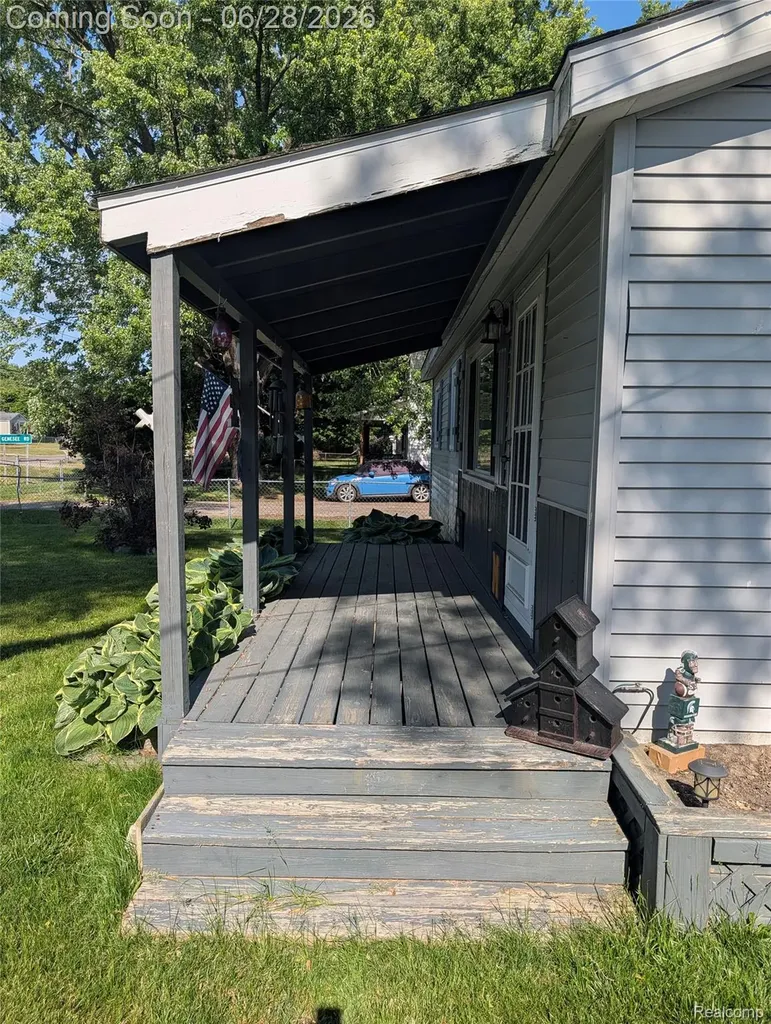 4456 E Coldwater Road Genesee Charter Township MI 48506