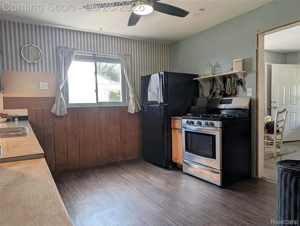 4456 E Coldwater Road Genesee Charter Township MI 48506