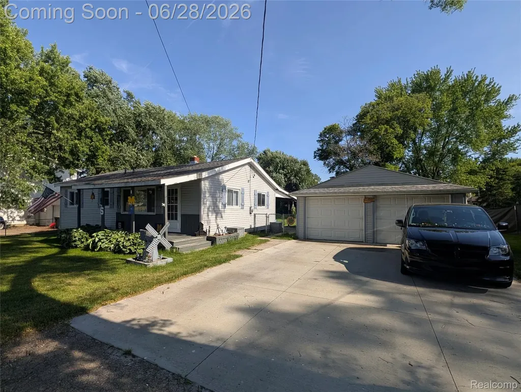 4456 E Coldwater Road Genesee Charter Township MI 48506