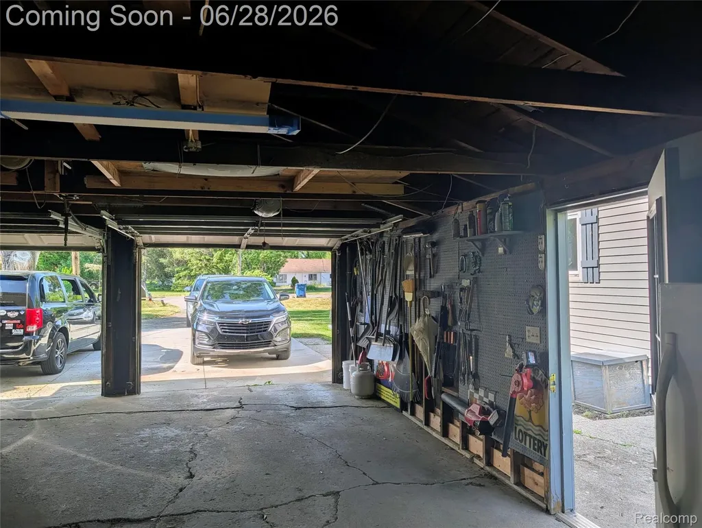 4456 E Coldwater Road Genesee Charter Township MI 48506
