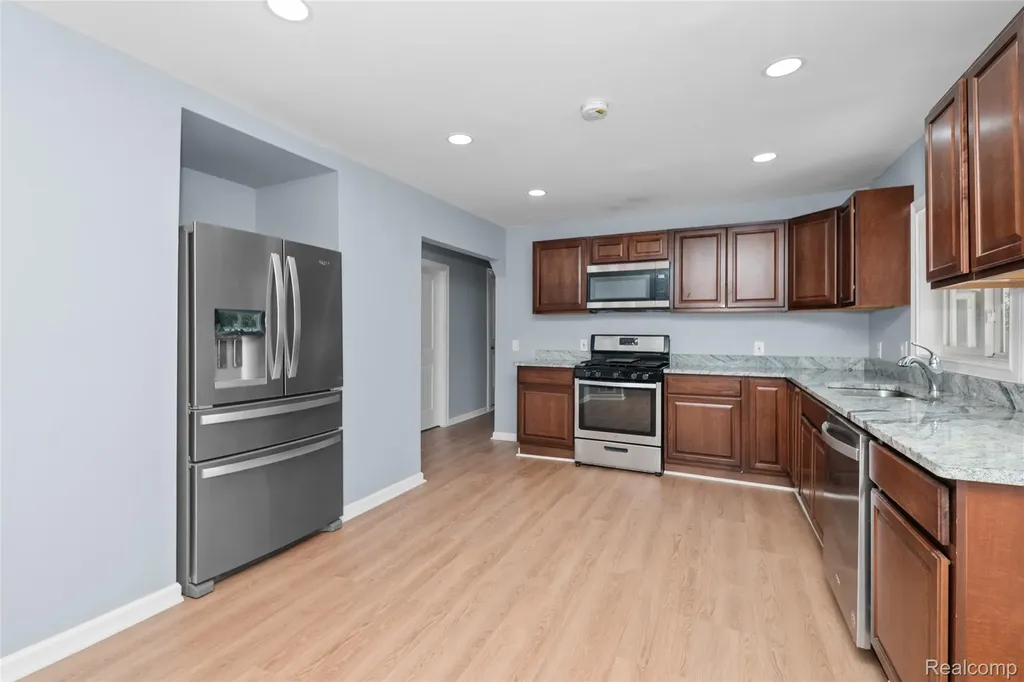 178 Lamay Avenue Ypsilanti Charter Township MI 48198