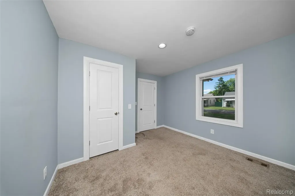 178 Lamay Avenue Ypsilanti Charter Township MI 48198