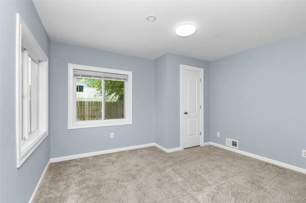 178 Lamay Avenue Ypsilanti Charter Township MI 48198