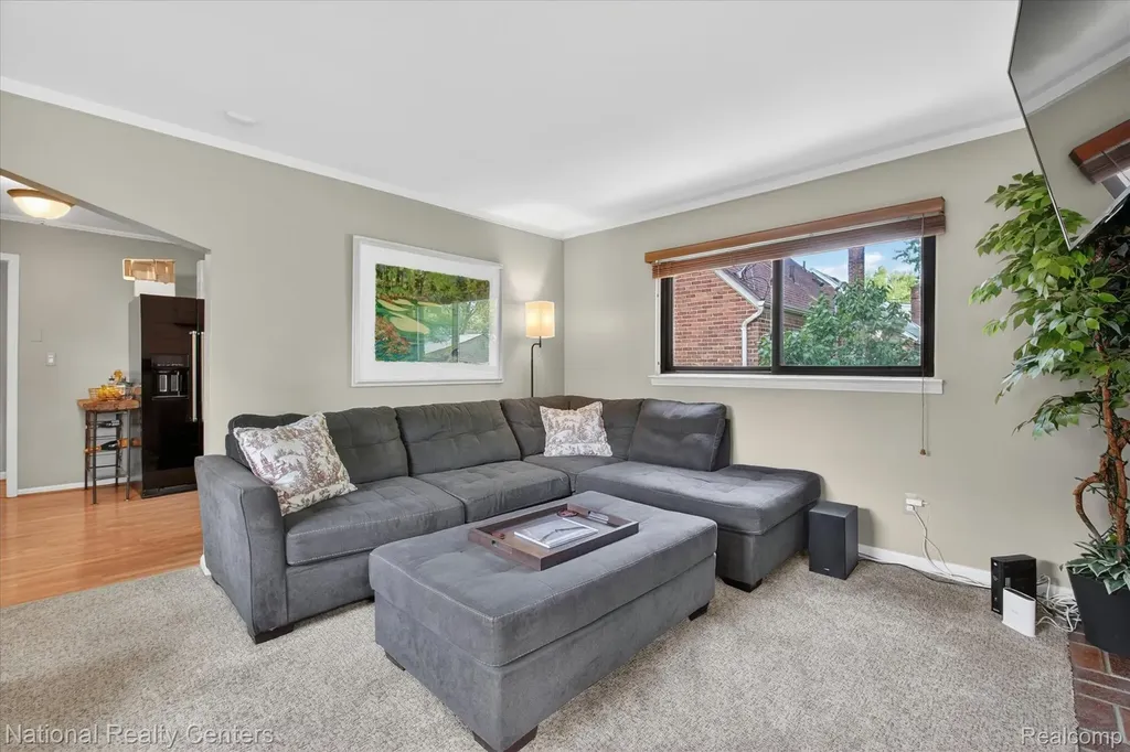 2436 N Vermont Avenue Royal Oak City MI 48073