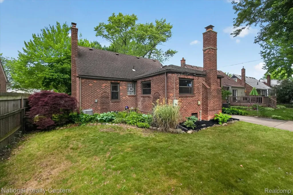 2436 N Vermont Avenue Royal Oak City MI 48073