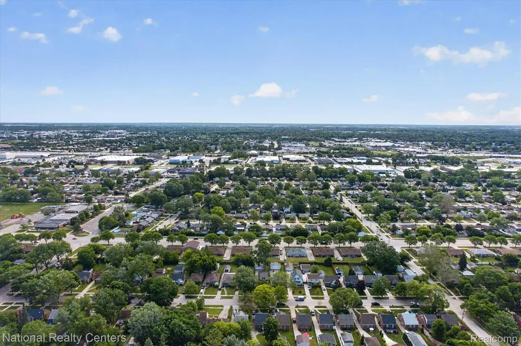 2436 N Vermont Avenue Royal Oak City MI 48073