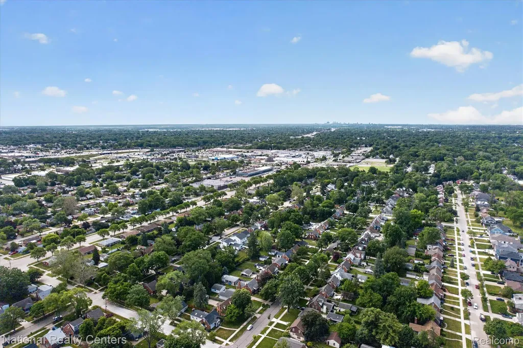 2436 N Vermont Avenue Royal Oak City MI 48073