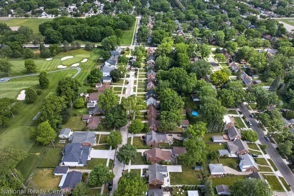 2436 N Vermont Avenue Royal Oak City MI 48073