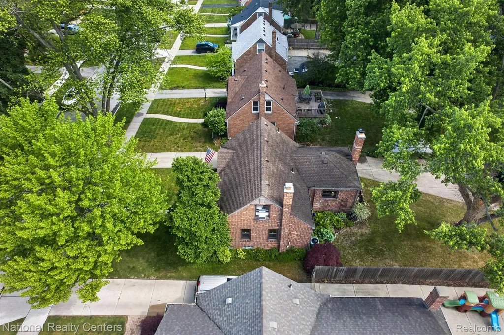 2436 N Vermont Avenue Royal Oak City MI 48073