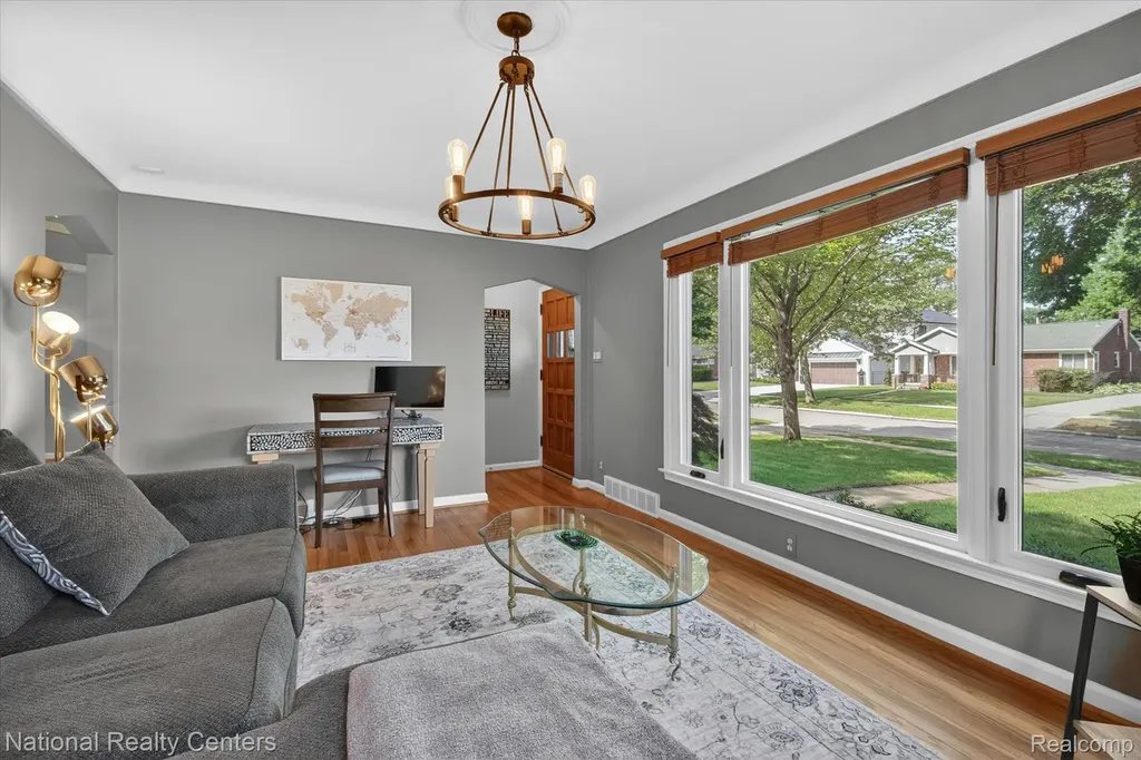2436 N Vermont Avenue Royal Oak City MI 48073