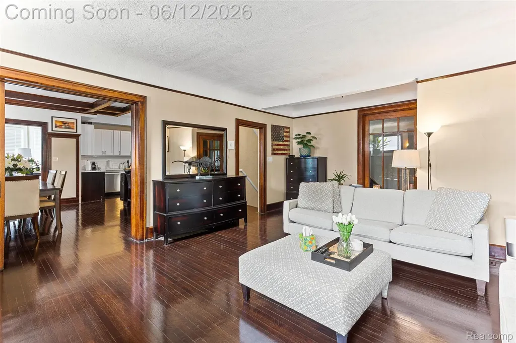 7641 La Salle Boulevard Detroit City MI 48206